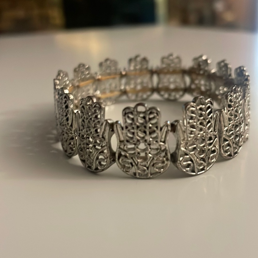 💍 Hamsa bracelet silver stretch